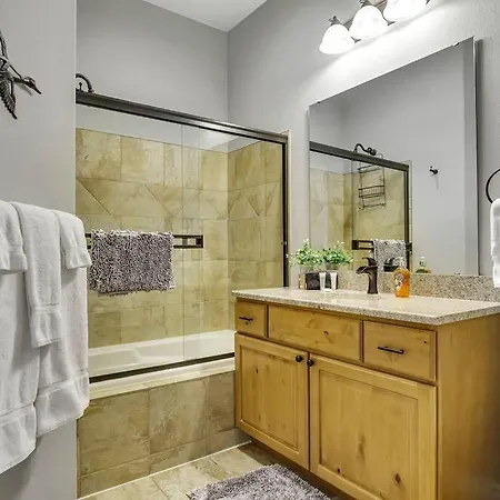 Walk In Two Bed Lakeview At Indian Point Branson Exterior photo