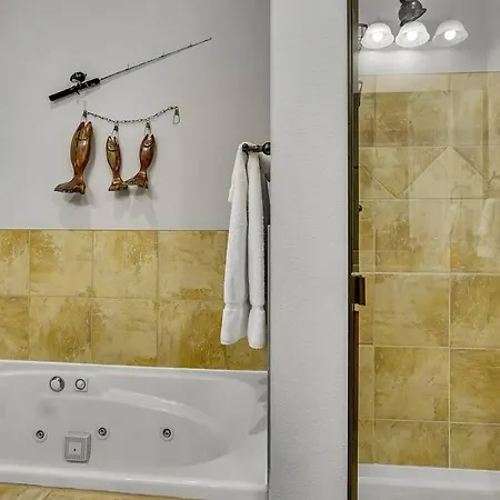 Walk In Two Bed Lakeview At Indian Point Branson Exterior photo